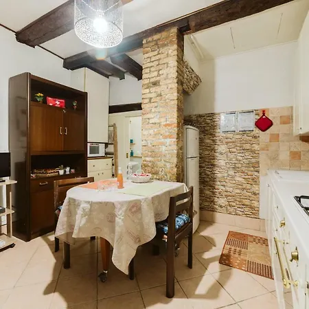 Rialtos House Apartment *