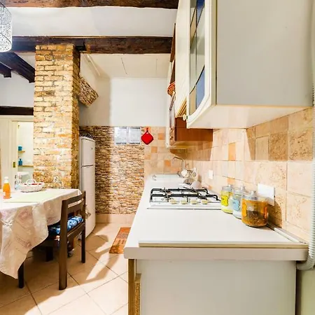 Rialtos House Apartment *